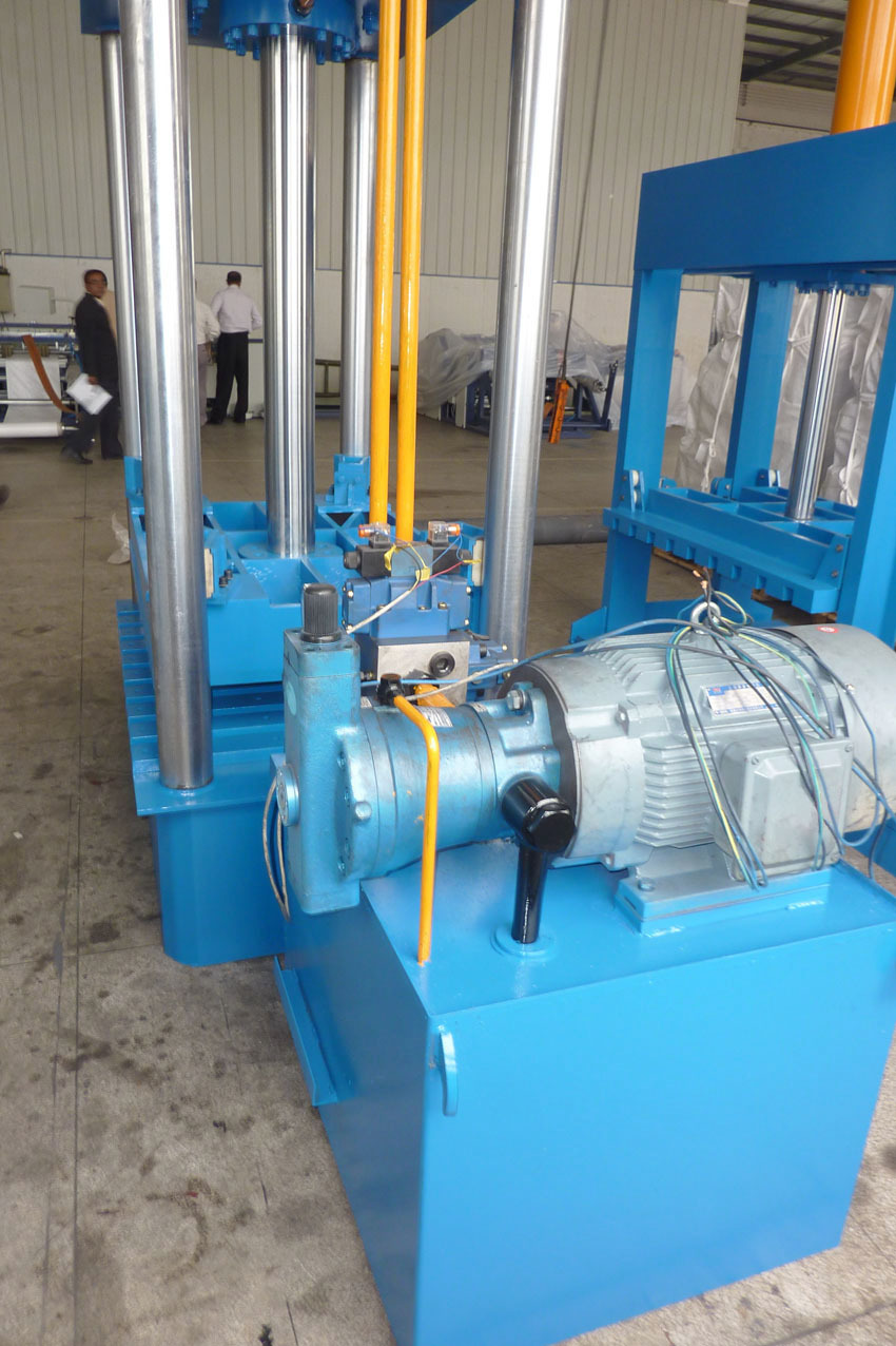 Aktueller Firmenfall über Hydraulische Ballenpresse verbessert das Abfallmanagement in einer Verpackungsfabrik