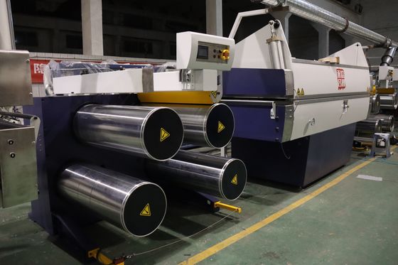 Hocheffiziente Bandextruderlinie Stabiler Ausstoß Energiesparende Polypropylen-Beutel-Gewebesack-Produktion