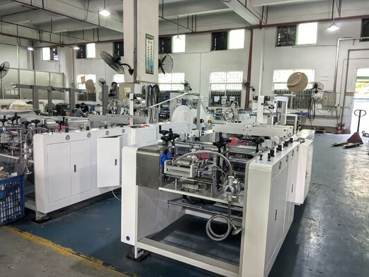 Energieeffiziente 10F-Wasserklebstoff-Trotten-Papierhandgriff-Herstellungsmaschine Zuverlässige Ausgabe für die Herstellung von Papierhandgriffen