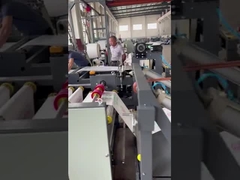 Automatische Schneid- und Nähmaschine